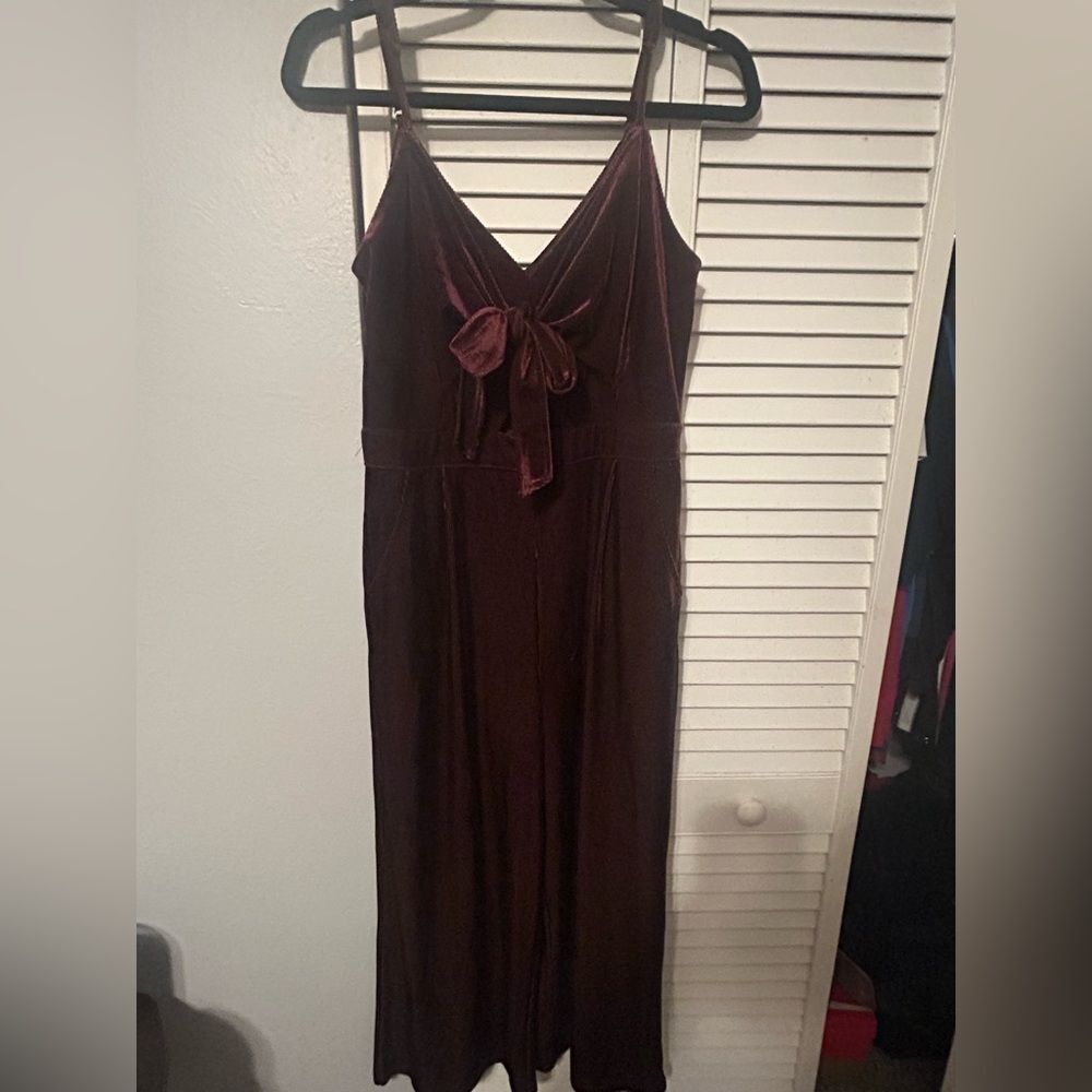 Gianni Bini Deep Burgundy Velvet Romper with Front Bow - Picture 6 of 9